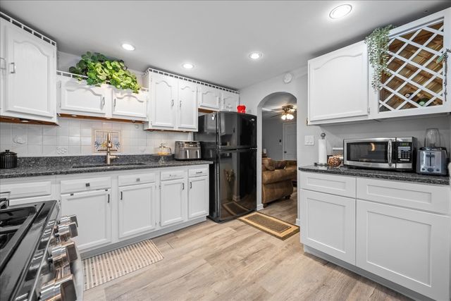 207 Second Street, Elgin, IL 60123