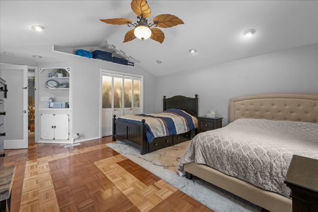 207 Second Street, Elgin, IL 60123