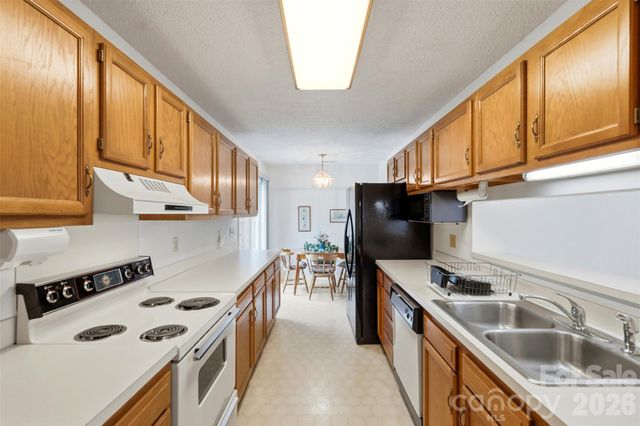 12615 Delman Lane, Pineville, NC 28134