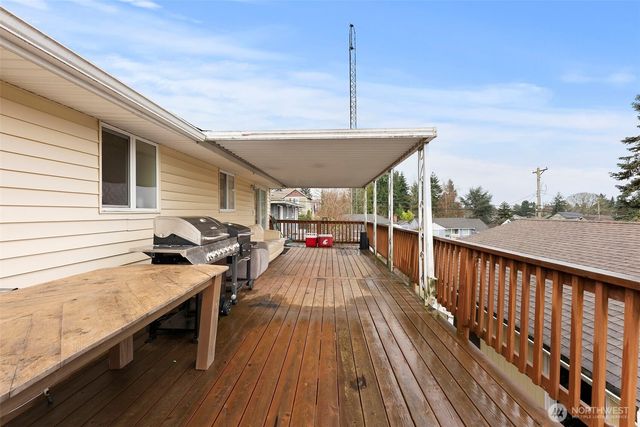 7642 S Thompson Avenue, Tacoma, WA 98408