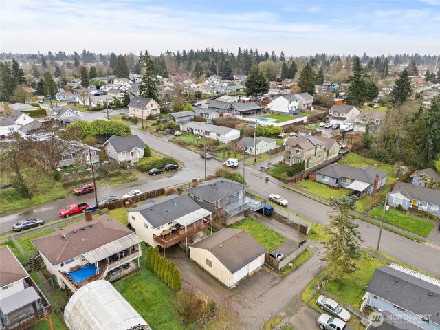 7642 S Thompson Avenue, Tacoma, WA 98408