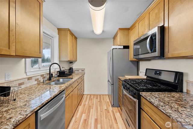 7642 S Thompson Avenue, Tacoma, WA 98408