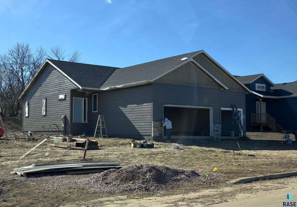 5601 W Cushman St Street, Sioux Falls, SD 57107