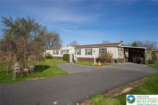 183 Greenbriar Drive South, East Allen Twp, PA 18014