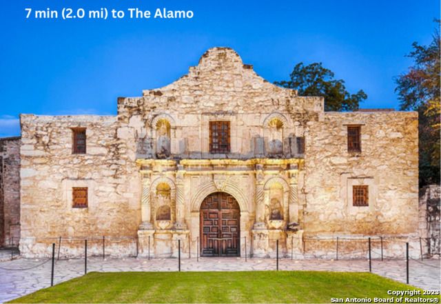 918 S Olive St 102, San Antonio, TX 78210