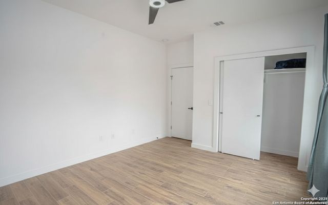 918 S Olive St 102, San Antonio, TX 78210