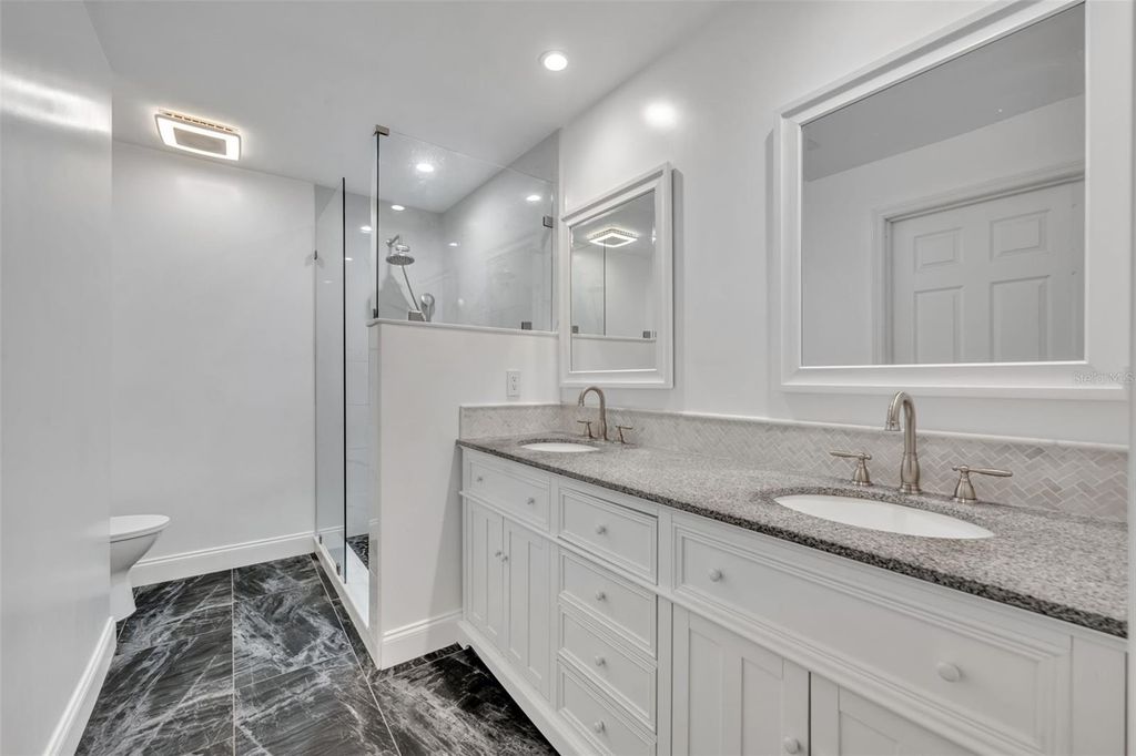 Image 21 of property listing at 111 DELLWOOD DRIVE, Longwood, FL 32750