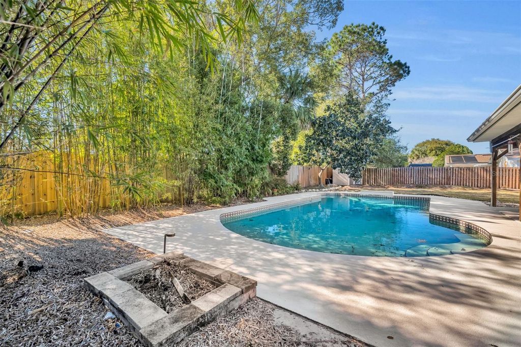 Image 36 of property listing at 111 DELLWOOD DRIVE, Longwood, FL 32750