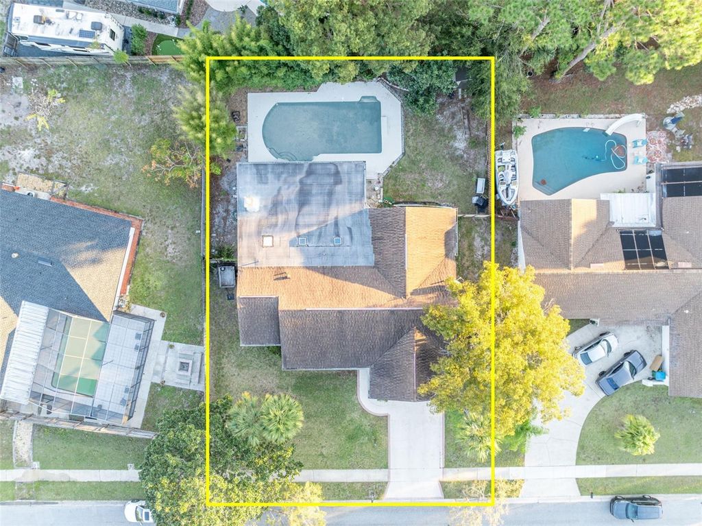 Image 47 of property listing at 111 DELLWOOD DRIVE, Longwood, FL 32750