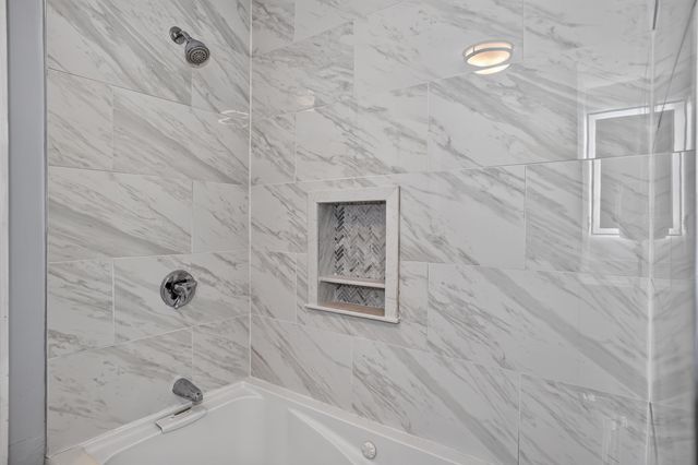 4 Quail Run Rd, Wilmington, MA 01887