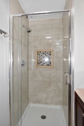4 Quail Run Rd, Wilmington, MA 01887