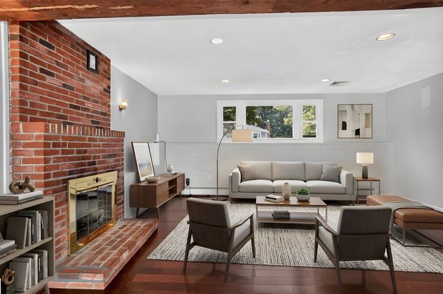 4 Quail Run Rd, Wilmington, MA 01887