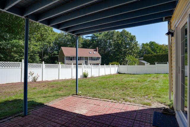 4 Quail Run Rd, Wilmington, MA 01887