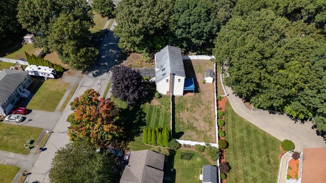 4 Quail Run Rd, Wilmington, MA 01887