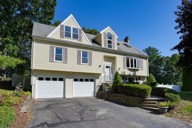 4 Quail Run Rd, Wilmington, MA 01887