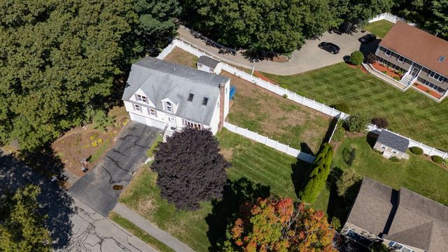 4 Quail Run Rd, Wilmington, MA 01887