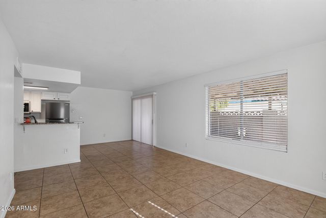 2132 W GLENROSA Avenue A80, Phoenix, AZ 85015