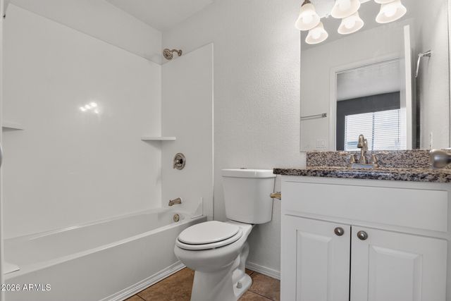 2132 W GLENROSA Avenue A80, Phoenix, AZ 85015