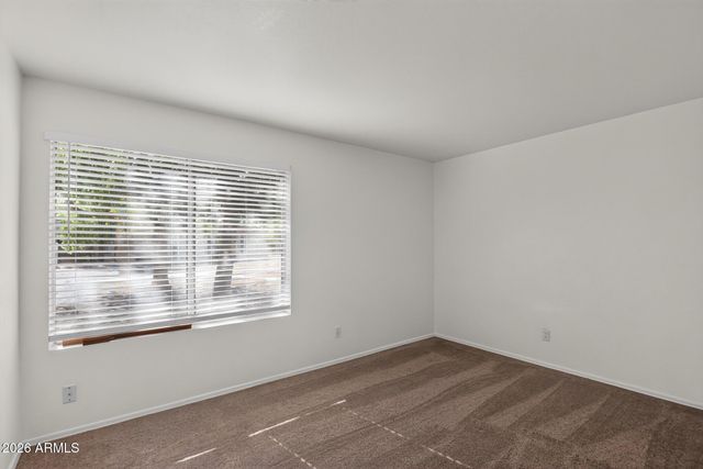 2132 W GLENROSA Avenue A80, Phoenix, AZ 85015