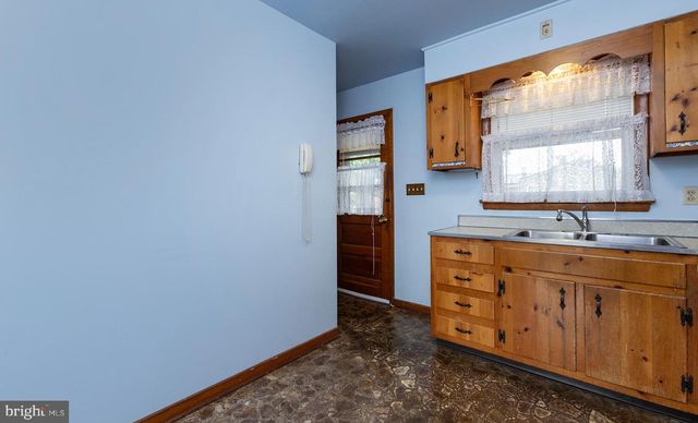 41 SHIRLEY DR, Middletown, PA 17057