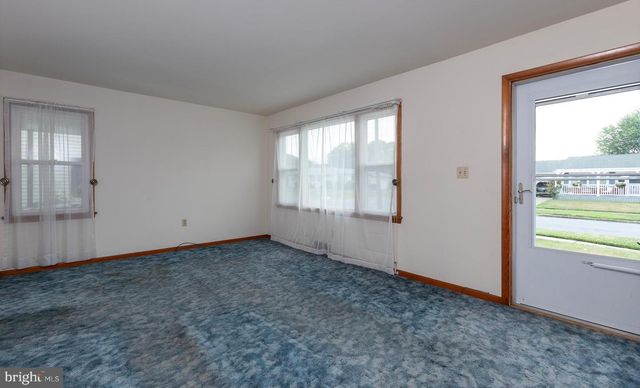 41 SHIRLEY DR, Middletown, PA 17057