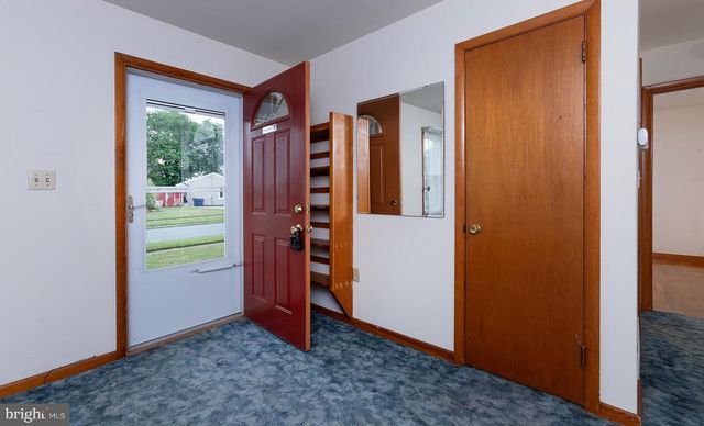 41 SHIRLEY DR, Middletown, PA 17057