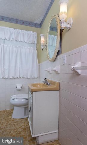 41 SHIRLEY DR, Middletown, PA 17057