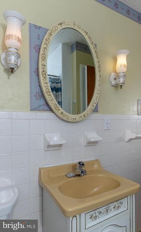 41 SHIRLEY DR, Middletown, PA 17057