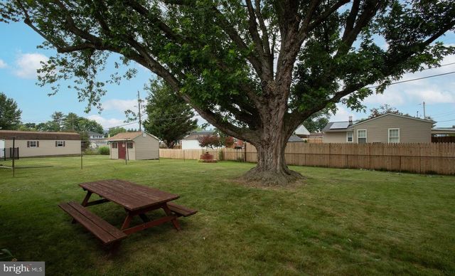 41 SHIRLEY DR, Middletown, PA 17057