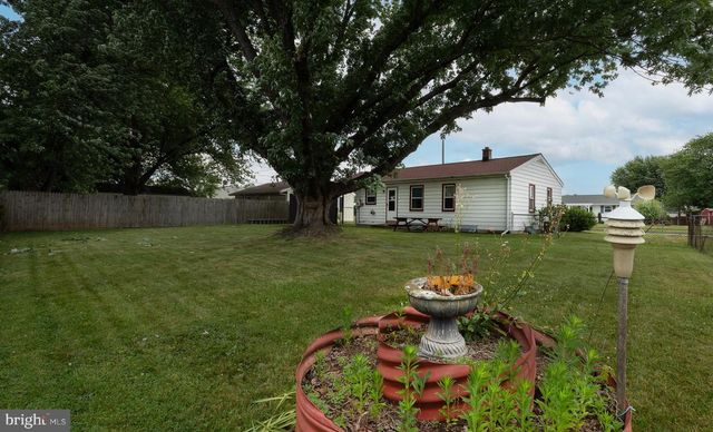 41 SHIRLEY DR, Middletown, PA 17057