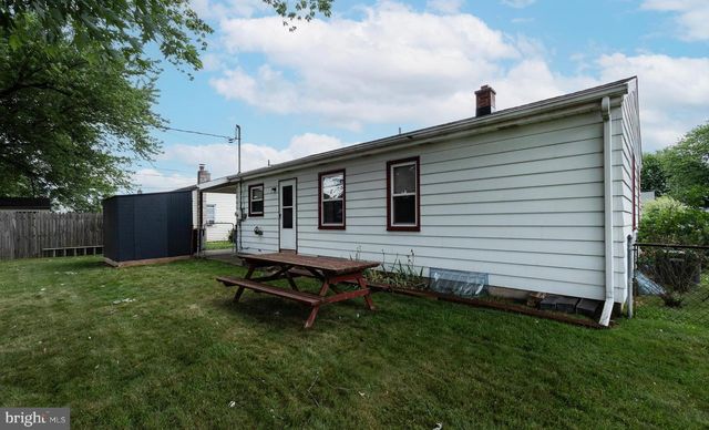 41 SHIRLEY DR, Middletown, PA 17057