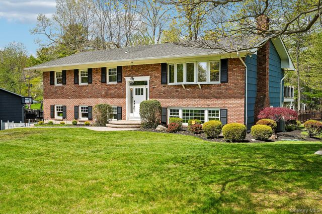 10 Little Brook Lane, New City, NY 10956