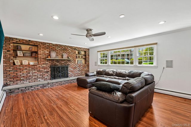10 Little Brook Lane, New City, NY 10956