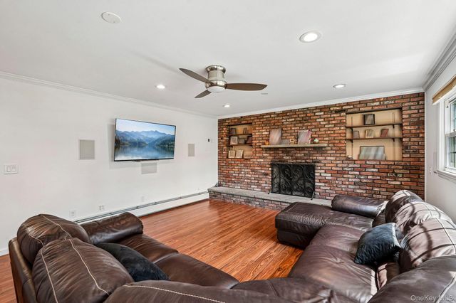 10 Little Brook Lane, New City, NY 10956