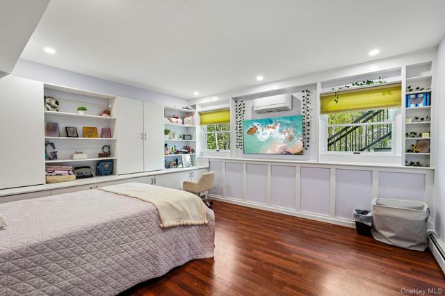 10 Little Brook Lane, New City, NY 10956