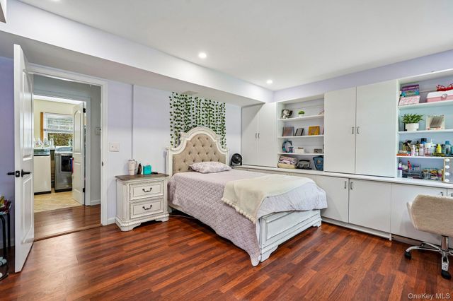10 Little Brook Lane, New City, NY 10956