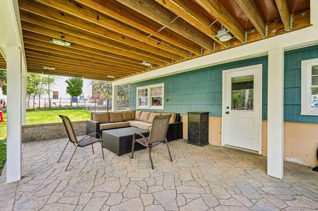 10 Little Brook Lane, New City, NY 10956