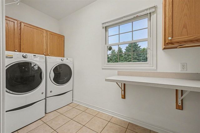 6462 Bayfield Drive, Kalamazoo, MI 49009