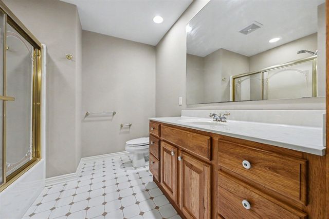 6462 Bayfield Drive, Kalamazoo, MI 49009