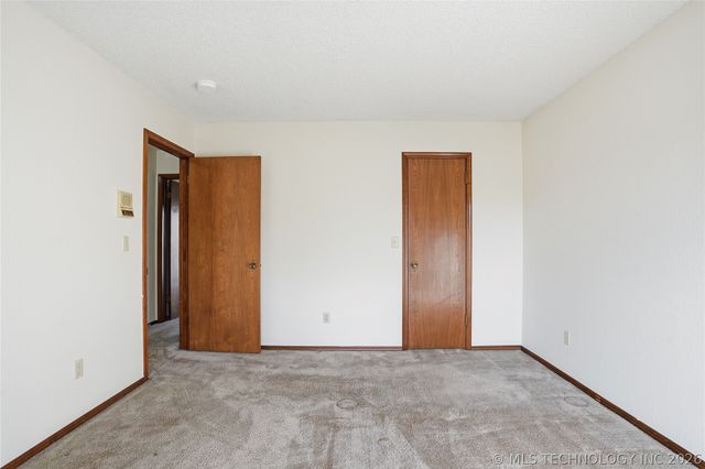 6212 S SANDUSKY Avenue, Tulsa, OK 74136