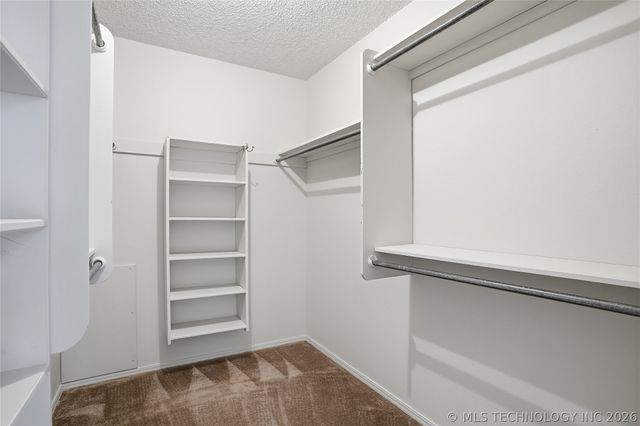 6212 S SANDUSKY Avenue, Tulsa, OK 74136