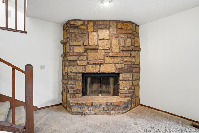 6212 S SANDUSKY Avenue, Tulsa, OK 74136