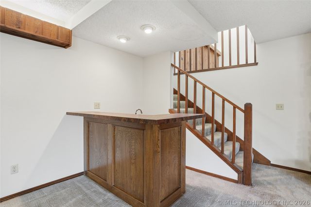 6212 S SANDUSKY Avenue, Tulsa, OK 74136