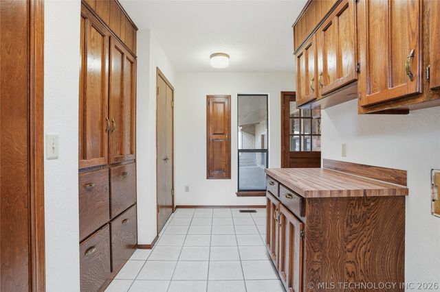 6212 S SANDUSKY Avenue, Tulsa, OK 74136