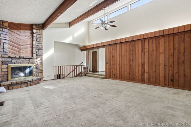 6212 S SANDUSKY Avenue, Tulsa, OK 74136