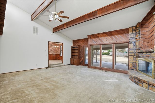 6212 S SANDUSKY Avenue, Tulsa, OK 74136