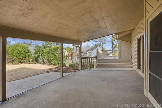 6212 S SANDUSKY Avenue, Tulsa, OK 74136