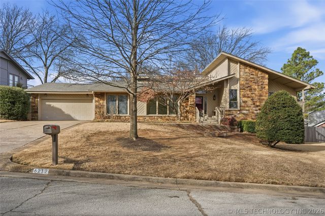 6212 S SANDUSKY Avenue, Tulsa, OK 74136