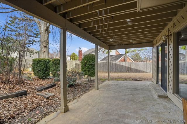 6212 S SANDUSKY Avenue, Tulsa, OK 74136