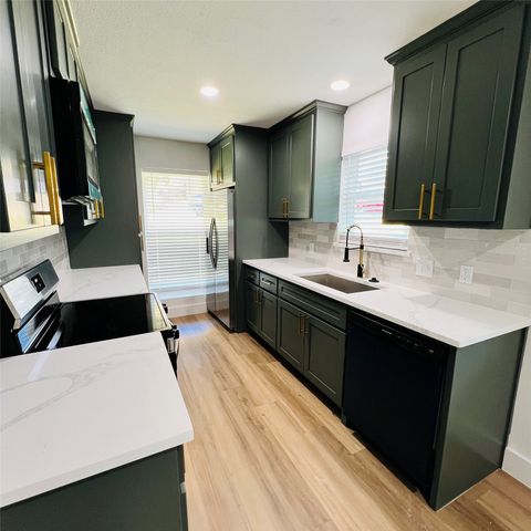 1601 Juneau Street, Grand Prairie, TX 75050